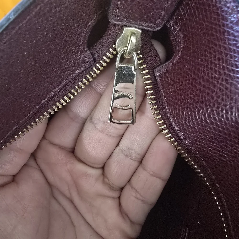 Coach Oxblood Pebbled Leather Tote Bag – Burgundy / Wine